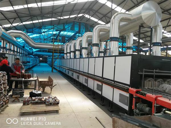 120×1.8/1.6米天然氣燒高檔琉璃瓦輥道窯生產(chǎn)線（日產(chǎn)50噸，素?zé)詿C合能耗75m3/噸產(chǎn)品）